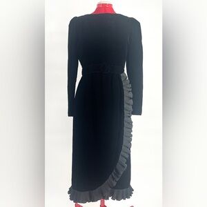 Vintage Joan Leslie By Kasper Black Velvet Long Sleeve Formal Cocktail Dress